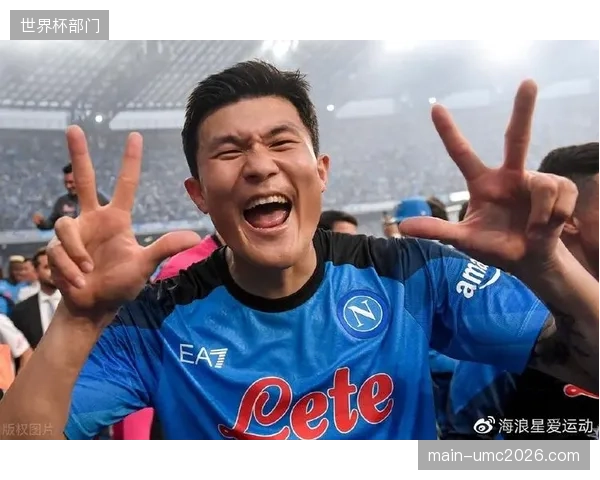 年轻中卫李韩汎在丹麦联赛的成长,为金玟哉提供了更可靠的防线搭档选项。 年轻中卫李韩汎在丹麦联赛的成长,为金玟哉提供了更可靠的防线搭档选项。